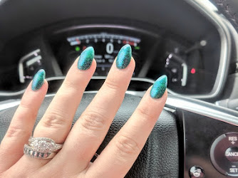 T&T Nails and Spa (South 40)