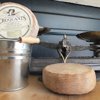 Fabrication du fromage du Restaurant Chez Augustine comptoir à fromage à Beaupréau-en-Mauges - n°4