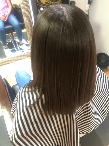 Hair Salon «Blow out Dominican Hair Salon», reviews and photos, 1413 W. O. Ezell Boulevard, Spartanburg, SC 29301, USA