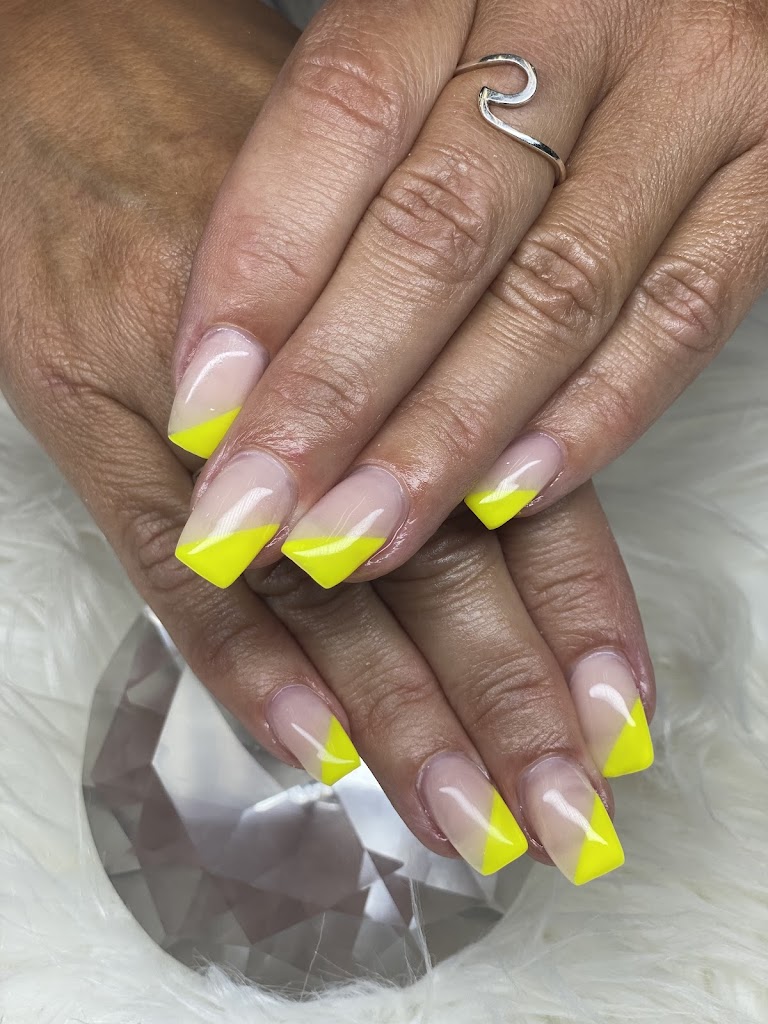 Studio 809 Nails 72404