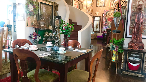 Villa Royale Antiques & Tea Room