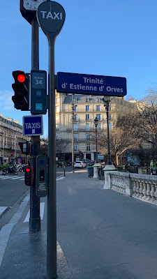 Station de Taxis Trinité d’Estiennes d’Orve à Paris