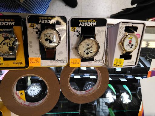 Sporting Goods Store «Big 5 Sporting Goods - Lincoln», reviews and photos, 741 E Joiner Pkwy, Lincoln, CA 95648, USA