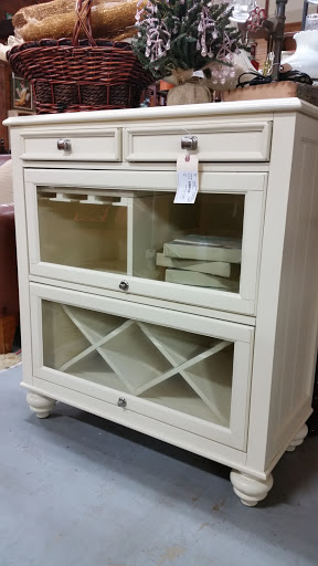 Furniture Store «Timeless Treasures Home Consignment», reviews and photos, 4554 Broad St #120, San Luis Obispo, CA 93406, USA