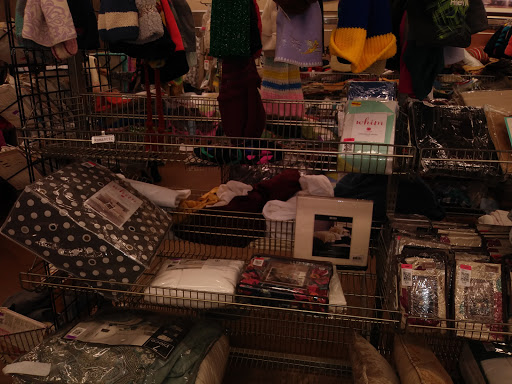 Thrift Store «Thrift Town», reviews and photos, 6328 Fair Oaks Blvd, Carmichael, CA 95608, USA