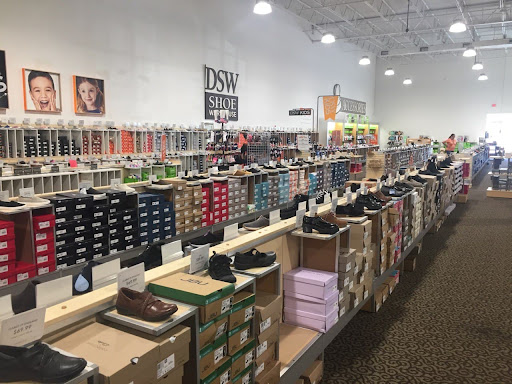 Shoe Store «DSW Designer Shoe Warehouse», reviews and photos, 375 E Altamonte Dr, Altamonte Springs, FL 32701, USA