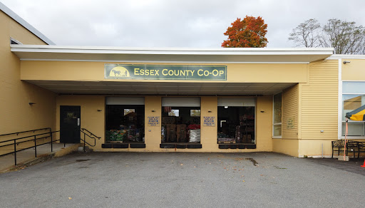 Pet Supply Store «Essex County Co-Op», reviews and photos, 146 S Main St, Topsfield, MA 01983, USA