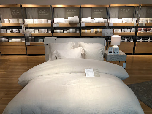 Furniture Store «Crate and Barrel», reviews and photos, 530 Stanford Shopping Center, Palo Alto, CA 94304, USA