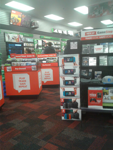 Video Game Store «GameStop», reviews and photos, 707 Farmington Ave #110, New Britain, CT 06053, USA