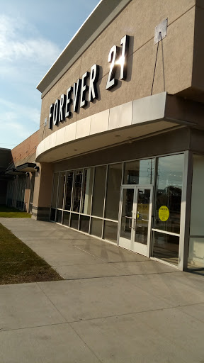Clothing Store «Forever 21», reviews and photos, 23000 Eureka Rd #1360, Taylor, MI 48180, USA