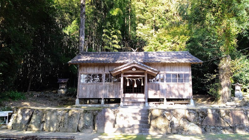 津川神社