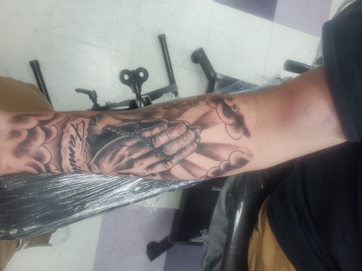 Tattoo Shop «Next Generation Tattoo & Body Piercing», reviews and photos, 1231 E Republic Rd, Springfield, MO 65804, USA