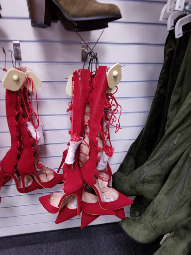 Shopping Mall «Park Fair Mall», reviews and photos, 100 E Euclid Ave, Des Moines, IA 50313, USA