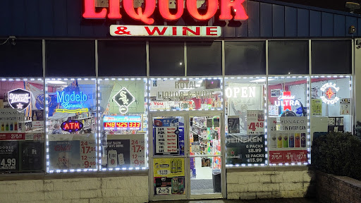 Liquor Store «Royal Liquor & Wine», reviews and photos, 1015 N Randall Rd, Elgin, IL 60123, USA