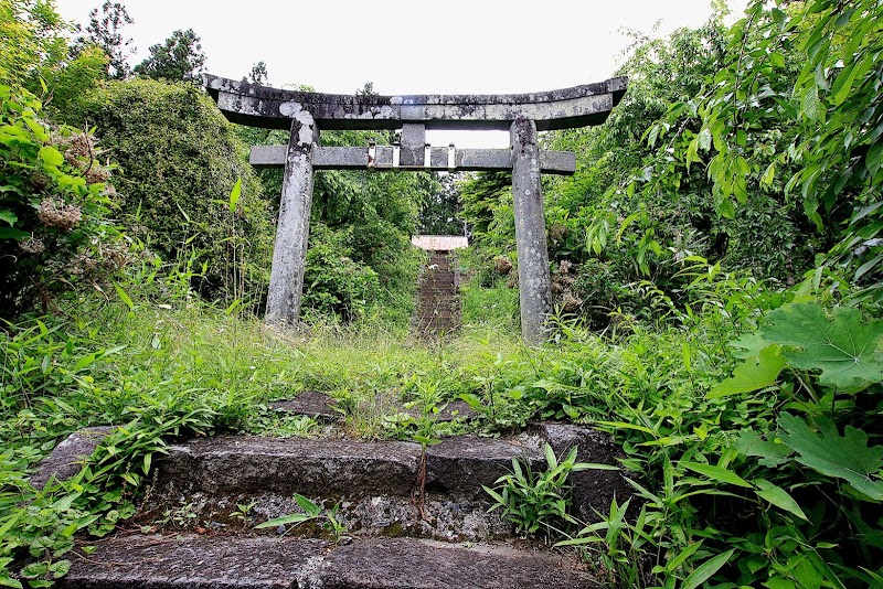 室瀬磐裂神社