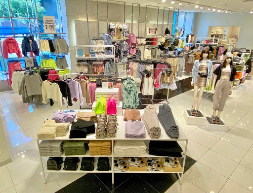 Clothing Store «Forever 21», reviews and photos, 211 W Farms Mall, Farmington, CT 06032, USA