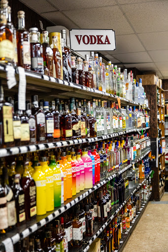 Liquor Store «333 East Main Street Wines & Liquor», reviews and photos, 333 E Main St, Patchogue, NY 11772, USA