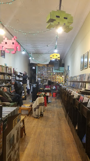 LO & BEHOLD! Records & Books!