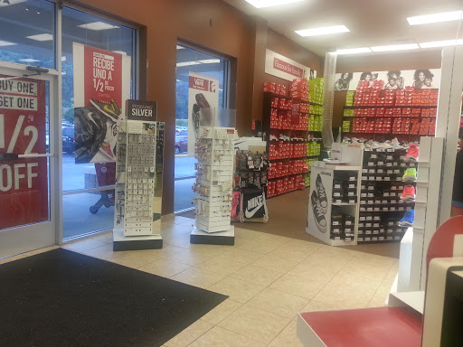 Shoe Store «Famous Footwear», reviews and photos, 1515 US-22 #42, Watchung, NJ 07069, USA