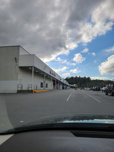 Gym «Planet Fitness - Milford (Main St), MA», reviews and photos, 146 S Main St, Milford, MA 01757, USA