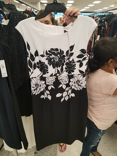Clothing Store «Ross Dress for Less», reviews and photos, 12115 Biscayne Blvd, North Miami, FL 33181, USA