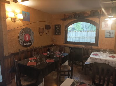 Casa Tous Restaurante (Dos Vueltas al Plato) Urbanización, C. els Pllans de Ansils, 6, 22469 Linsoles, Huesca, España