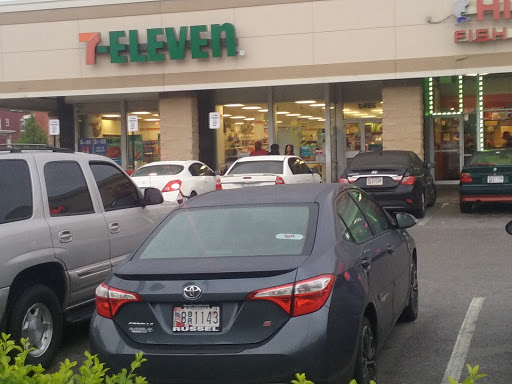 Shopping Mall «Hilltop Shopping Center», reviews and photos, 5400 Reisterstown Rd, Baltimore, MD 21215, USA