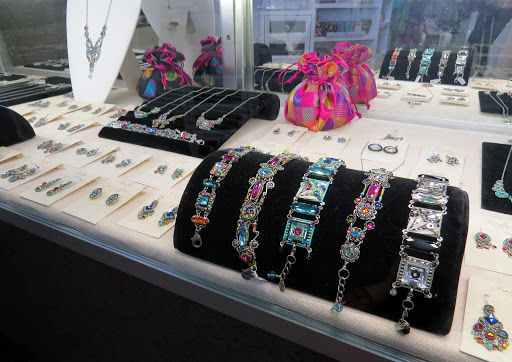 Home Goods Store «Cornerstone Shop & Gallery», reviews and photos, 214 Broad St, Lake Geneva, WI 53147, USA