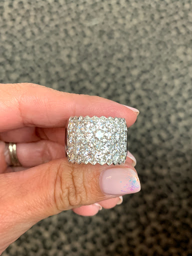 Jewelry Store «J & L Jewelry», reviews and photos, 1823 Ximeno Ave, Long Beach, CA 90815, USA