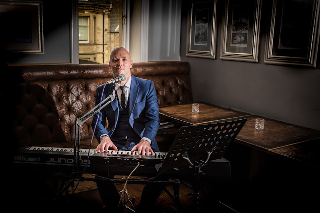 Reviews of Wedding Pianist |l|l| Wedding Keys in Newcastle upon Tyne - Music store