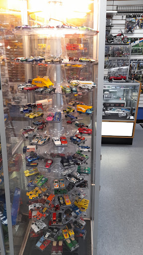 Antique Store «South Louisville Antique & Toy», reviews and photos, 4150 Blue Lick Rd # 8, Louisville, KY 40229, USA