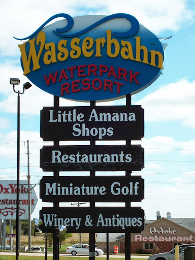 Hotel «Ramada Williamsburg and Wasserbahn Waterpark», reviews and photos, 2211 U Ave, Williamsburg, IA 52361, USA