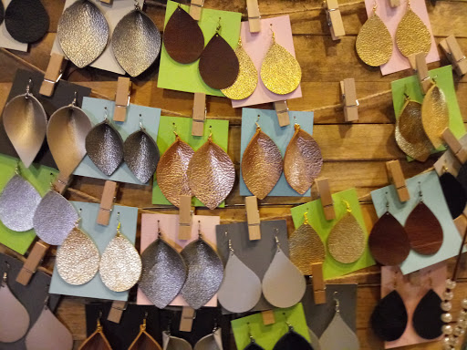 Antique Store «Carriage House Antique Market and Cafe», reviews and photos, 195 Carriage House Dr, Jackson, TN 38305, USA