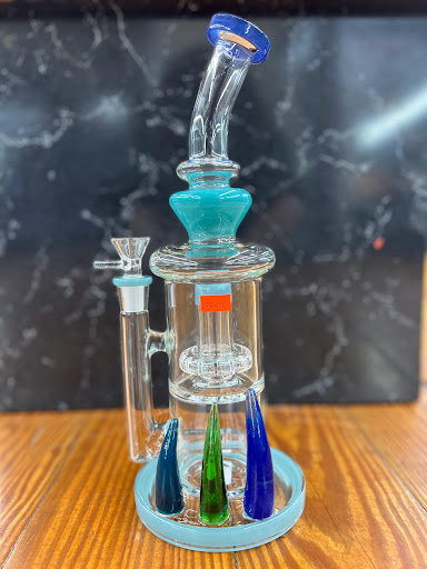 Tobacco Shop «Naga smoke shop», reviews and photos, 7540 N Dale Mabry Hwy, Tampa, FL 33614, USA