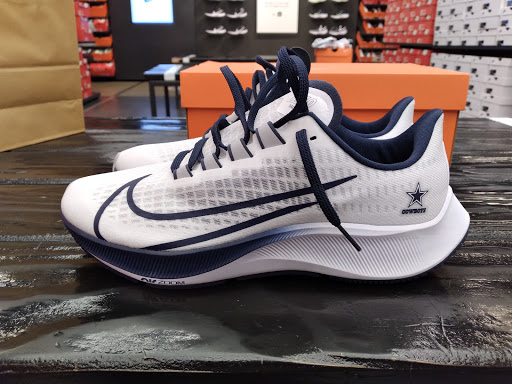 Clothing Store «Nike Factory Store», reviews and photos, 2950 I-20 Frontage Rd #755, Grand Prairie, TX 75052, USA