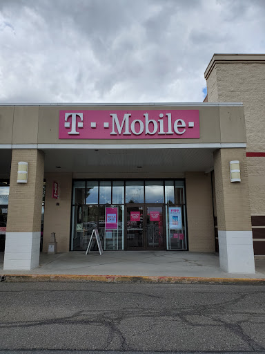 T-Mobile, 17221 Cole Rd, Hagerstown, MD 21740, USA, 