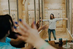 Blade & Timber - Honolulu Axe Throwing image