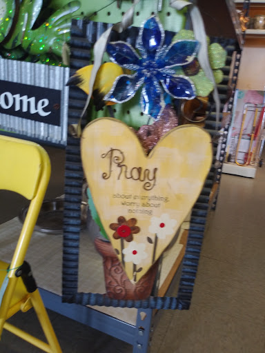 Barber Shop «New York Style Barber Shop», reviews and photos, 656 Beal Pkwy NW # A, Fort Walton Beach, FL 32547, USA