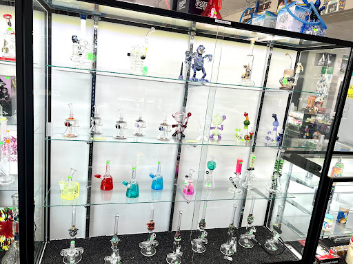 Tobacco Shop «Green Light Smoke Shop», reviews and photos, 466 Rayford Rd #104, Spring, TX 77386, USA