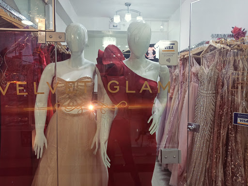 Velvet Glam Alquiler de Vestidos