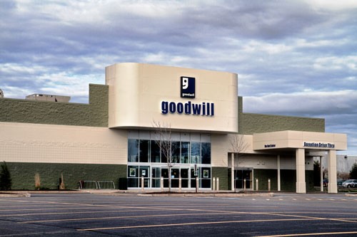 Goodwill Store & Donation Center, 555 Maine Mall Rd, South Portland, ME 04106, Thrift Store