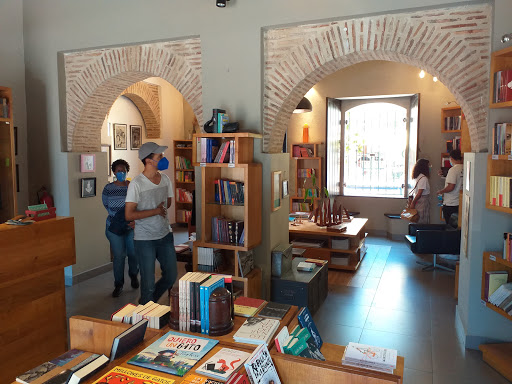 Mamey Librería Café