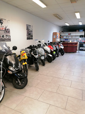 Cycles et scooters Colomines à Elne