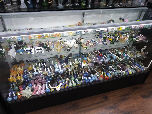 Tobacco Shop «Mr. SMOKE (smoke shop)», reviews and photos, 4347 Gunn Hwy, Tampa, FL 33618, USA