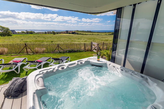 Intérieur Location d'appartement de vacances Gîte Plougonvelin - La Maison des gardiens de l'océan avec spa 29217 Plougonvelin