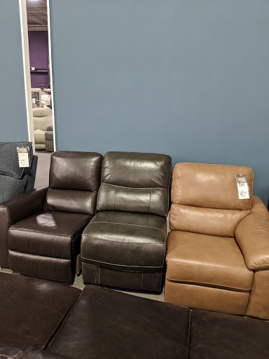 Furniture Store «The Dump Furniture Outlet», reviews and photos, 1800 East Dr, Oaks, PA 19456, USA