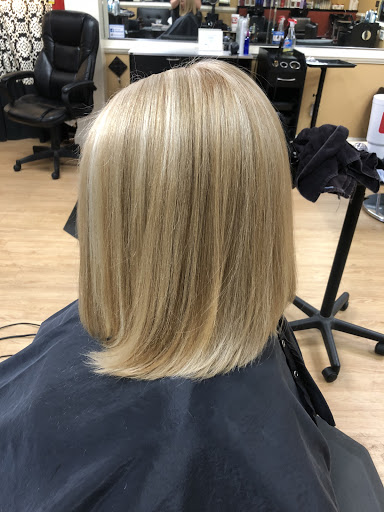 Hair Salon «The Parlour A Hair Salon», reviews and photos, 333 Jesse Jewell Pkwy SE, Gainesville, GA 30501, USA