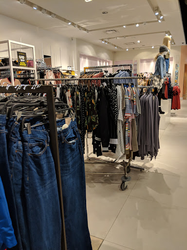 Clothing Store «Forever 21», reviews and photos, 6531 Springfield Mall, Springfield, VA 22150, USA