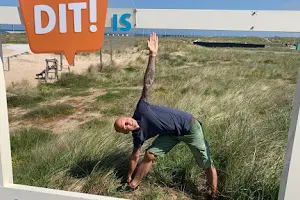 yoga met jan image