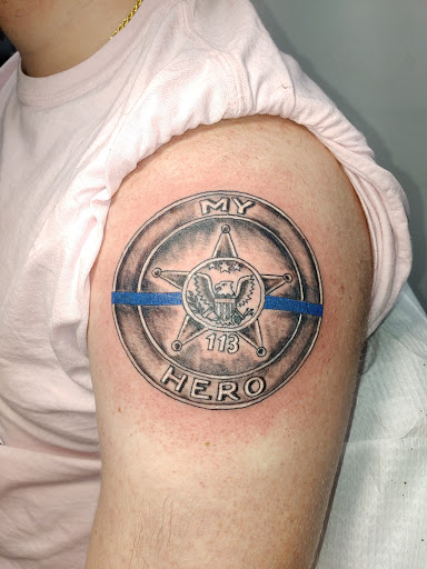 Tattoo Shop «Peace of Art Tattoo», reviews and photos, 15337 S Cicero Ave G, Oak Forest, IL 60452, USA